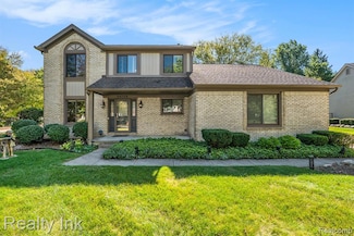 44755 Huntingcross Dr, Novi, MI 48375