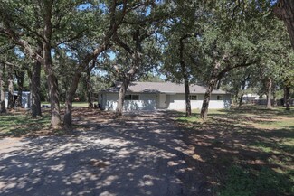 620 N Cedar St, Springtown, TX 76082