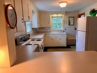 56 Dunklee St, Concord, NH 03301