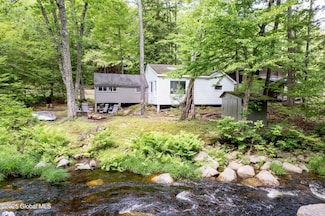 968 W Mountain Rd, Hadley, NY 12835