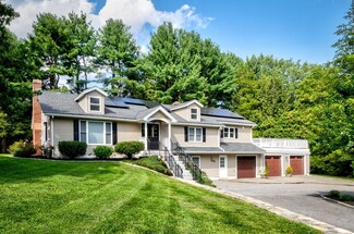 24 Meadowbrook Rd, Dover, MA 02030