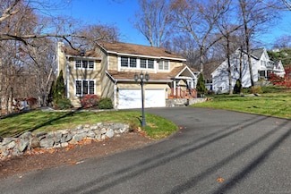 39 Lasky Rd, Beacon Falls, CT 06403