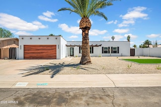 2801 E Sunnyside Dr, Phoenix, AZ 85028