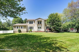58 Rockwell Cir, Marlboro, NJ 07746