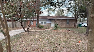 208 Laurie Ln, Willis, TX 77378