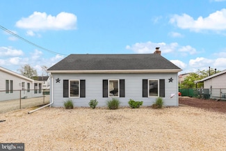 43 Florence Ln, Manahawkin, NJ 08050