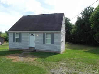 2076 Park Rd, Winfield, PA 17889