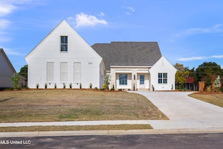 214 Parke Dr, Ridgeland, MS 39157