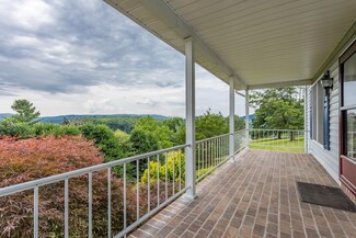 62 Fleetwood Rd, Staunton, VA 24401