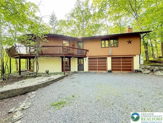 6194 Decker Rd, Bushkill, PA 18324