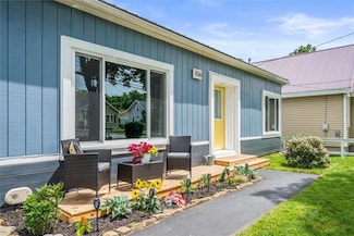156 Peirson Ave, Newark, NY 14513