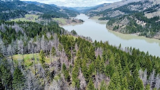 5990 Lower West Side Rd, Ruth Lake, CA 95526