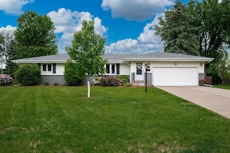 1305 Unity Ave N, Golden Valley, MN 55422
