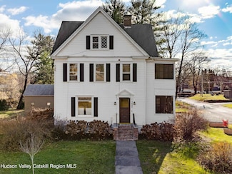 7432 S Broadway, Red Hook, NY 12571