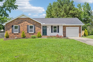 353 Greenleaf Ln, Clarksville, TN 37040