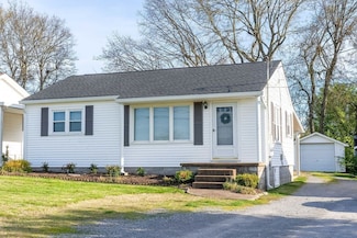 341 E Park Ave, Gallatin, TN 37066