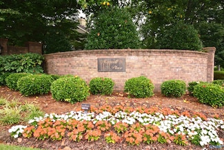 310 Drury Ln SW, Huntsville, AL 35802