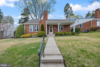 5015 Cushing Dr, Kensington, MD 20895