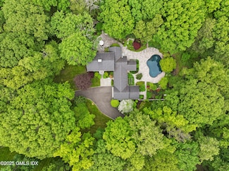 33 Carrington Dr, Greenwich, CT 06831