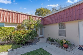 857 Worcester Ln Unit B, Lake Worth, FL 33467