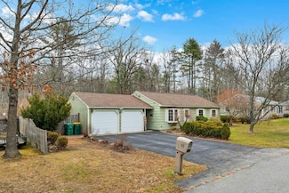 22 Corson St, Rochester, NH 03867