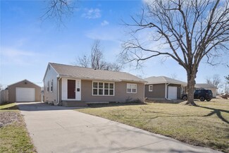 2021 Eastern Ave NE, Cedar Rapids, IA 52402