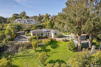2480 Summit Dr, Hillsborough, CA 94010