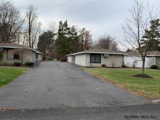 10 Donna Lynn Dr, East Greenbush, NY 12061