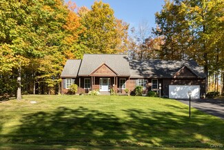 12 Wildwood Ave, Fulton, NY 13069