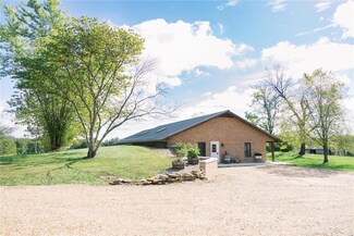 1932 Tappmeyer Rd, Owensville, MO 65066