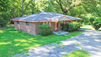 8014 Bork Memorial Dr, Ooltewah, TN 37363