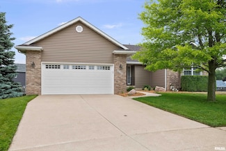 5142 Fillmore Ct, Davenport, IA 52806