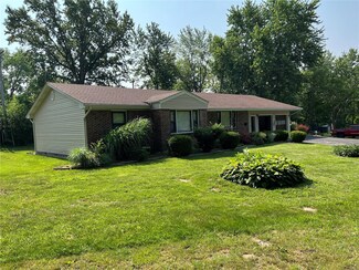424 Pershing Dr, Warrenton, MO 63383