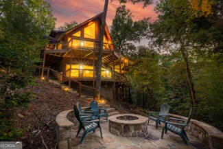 556 Grandeur Dr, Blue Ridge, GA 30513