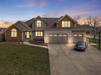 15 Lockerbie Green, Valparaiso, IN 46385