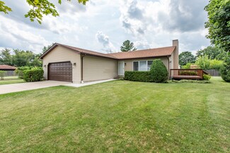 140 Russell Ave, Winthrop Harbor, IL 60096