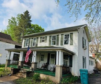 206 N 1st St, Steelville, MO 65565