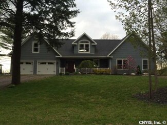 70 S Rainbow Shores Rd, Pulaski, NY 13142