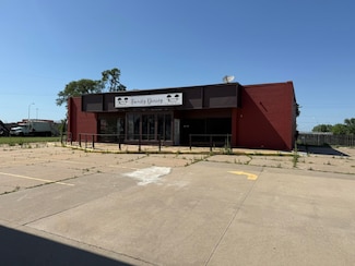 215 W 15th St, Ellsworth, KS 67439