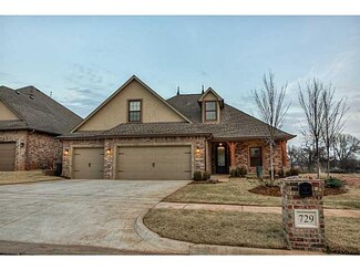 729 NE 23rd St, Moore, OK 73160