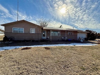 611 4th St, Fort Supply, OK 73841