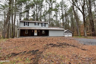 1011 Middleline Rd, Ballston Spa, NY 12020