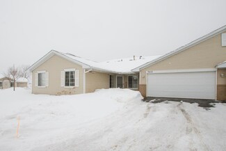 9410 Eagle Ct, Monticello, MN 55362