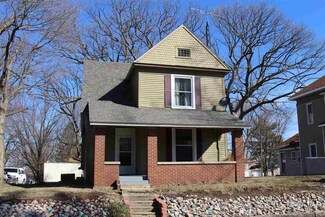 304 E 1st St, West Lebanon, IN 47991