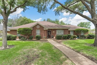 727 Wheatland Dr, Mc Gregor, TX 76657