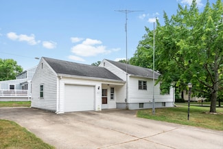 201 S Norton St, New Buffalo, MI 49117