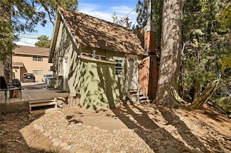 1025 Inspiration Dr, Lake Arrowhead, CA 92352