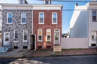 712 Moss St, Reading, PA 19604