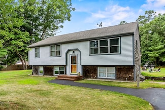 31 Quaker Rd, Carver, MA 02330