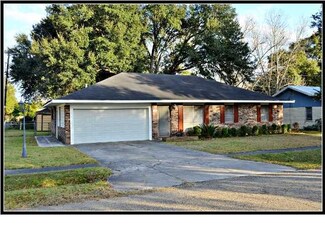 112 Dieu Donne Dr, Lafayette, LA 70501